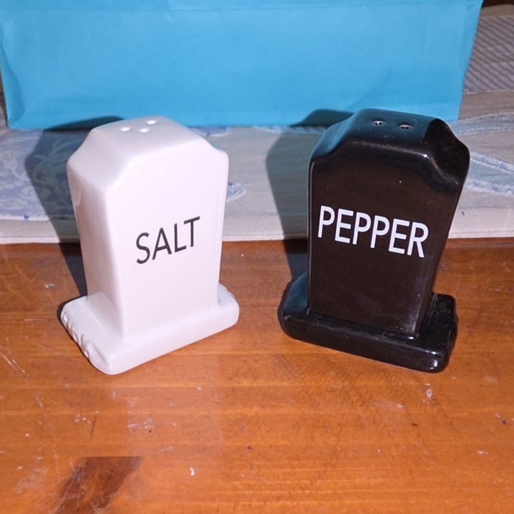 Gravestone Black and White Salt and Pepper Shaker Set